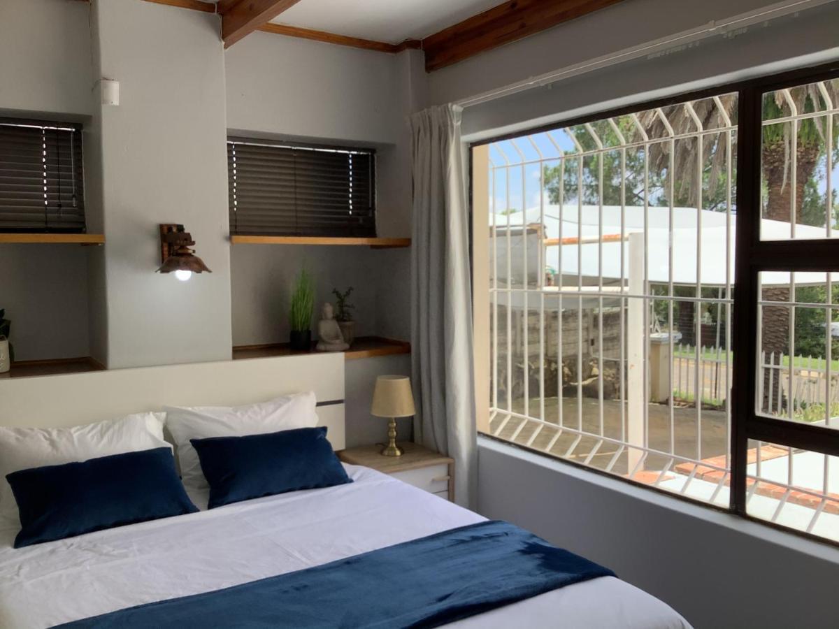 Impala Suite -Entire Unit- 2 Bedroom With 1 Ensuite Bathroom ليديسميث المظهر الخارجي الصورة