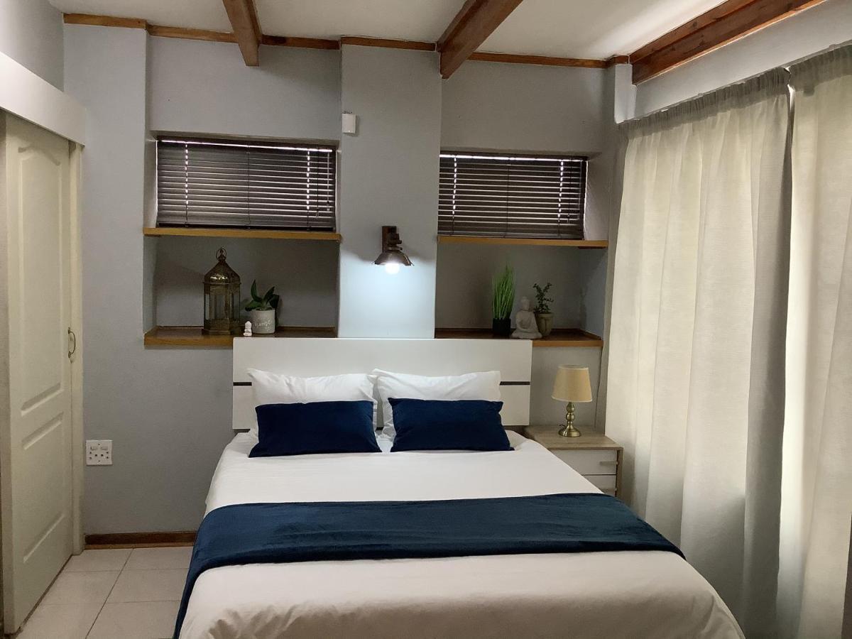 Impala Suite -Entire Unit- 2 Bedroom With 1 Ensuite Bathroom ليديسميث المظهر الخارجي الصورة